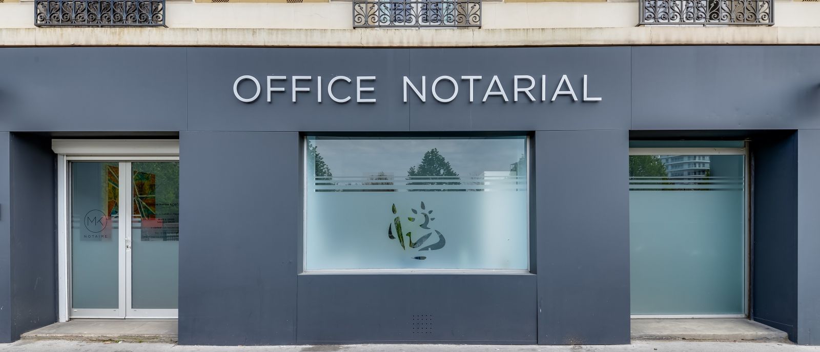 devanture office notarial dans le 17éme arrondissement à Paris - Pont Cardinet